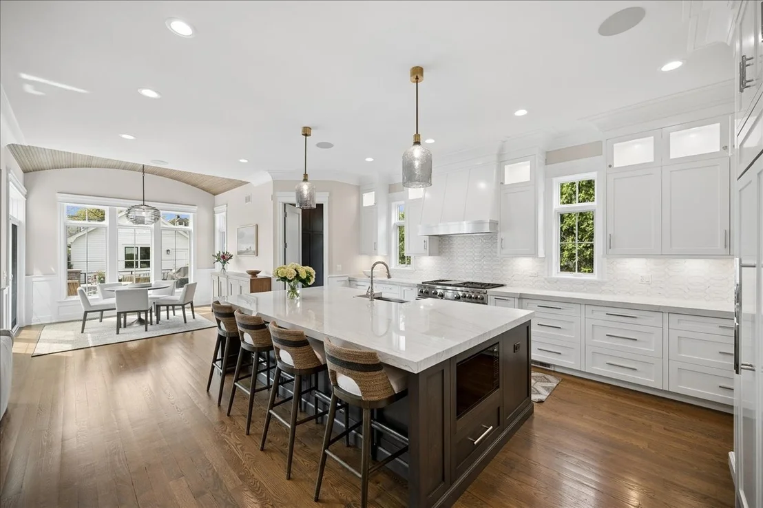 Photo of 1121 Forest Avenue