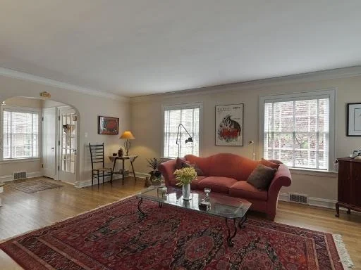Photo of 3207 THAYER Street