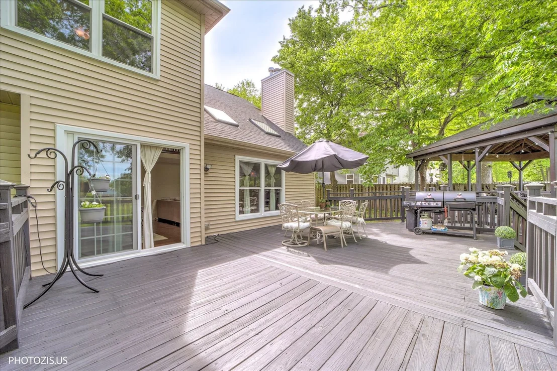 Photo of 80 CHESTNUT Court