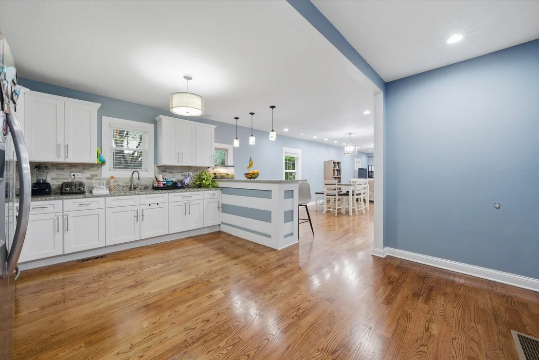 Photo of 1053 W 104th Place
