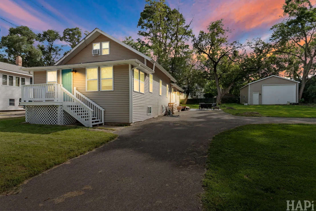 Photo of 35671 N Wilson Road