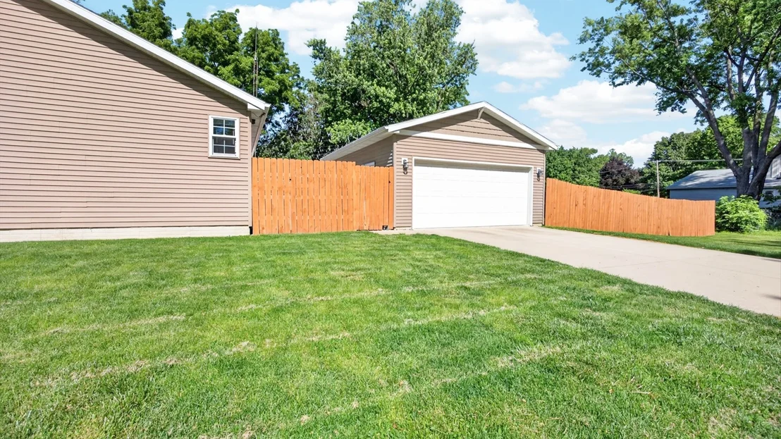 Photo of 308 E Locust Street