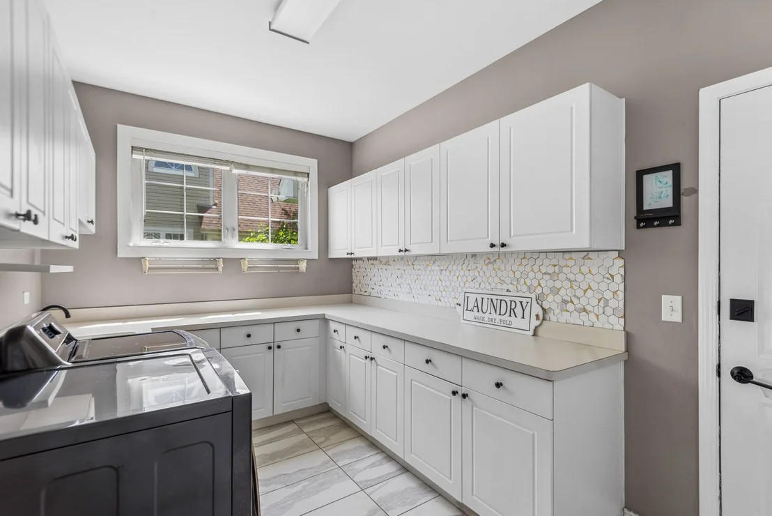 Photo of 6285 Murifield Drive