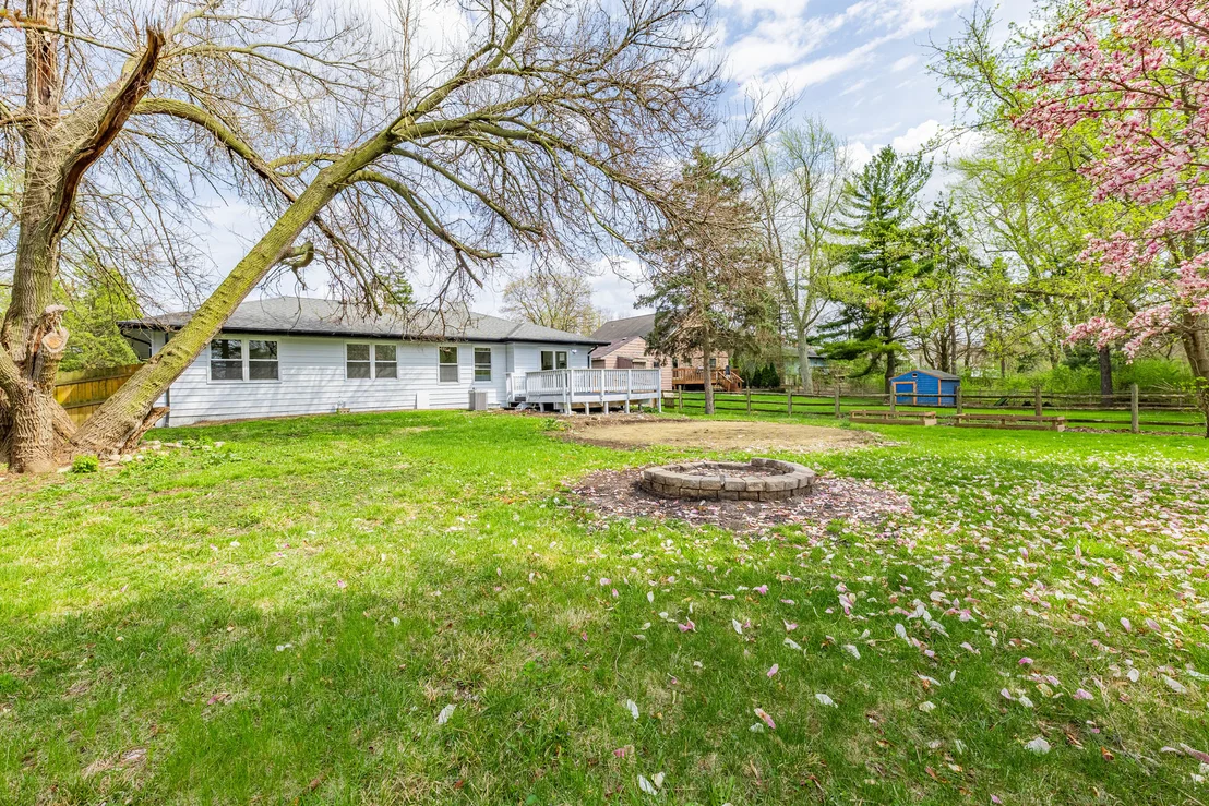 Photo of 5S254 Middle Road