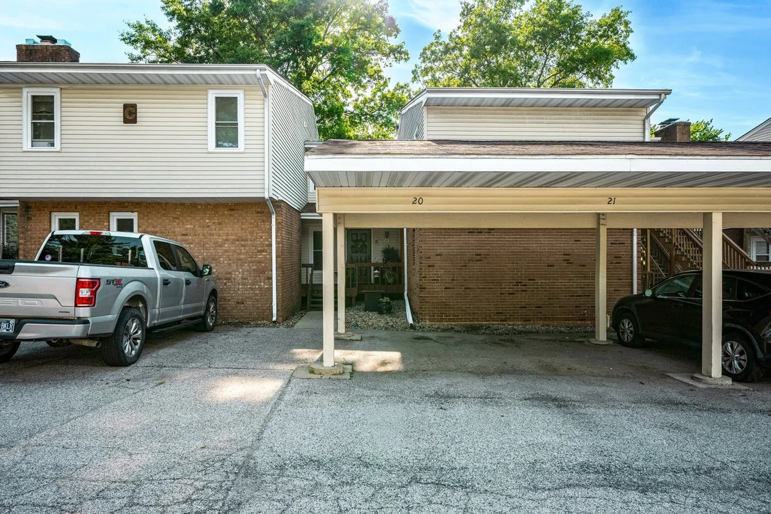 Photo of Unit 21 at 903 N Linden Street