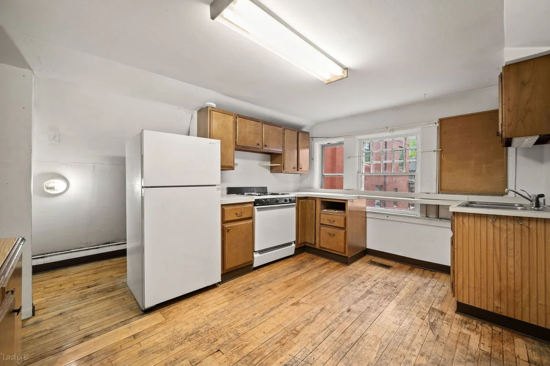 Photo of 832 W Junior Terrace