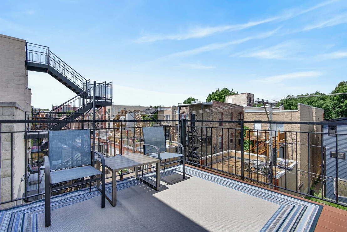 Photo of Unit 2 at 1320 W Grenshaw Street