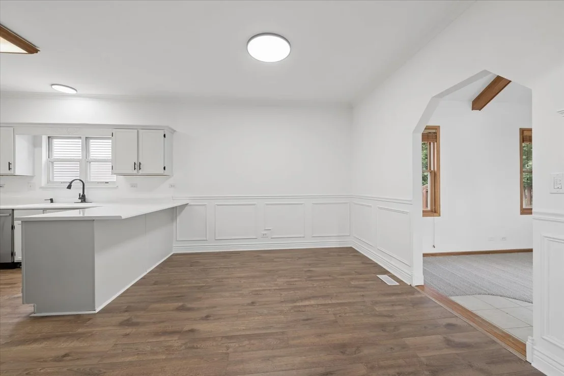 Photo of 415 Juniper Drive
