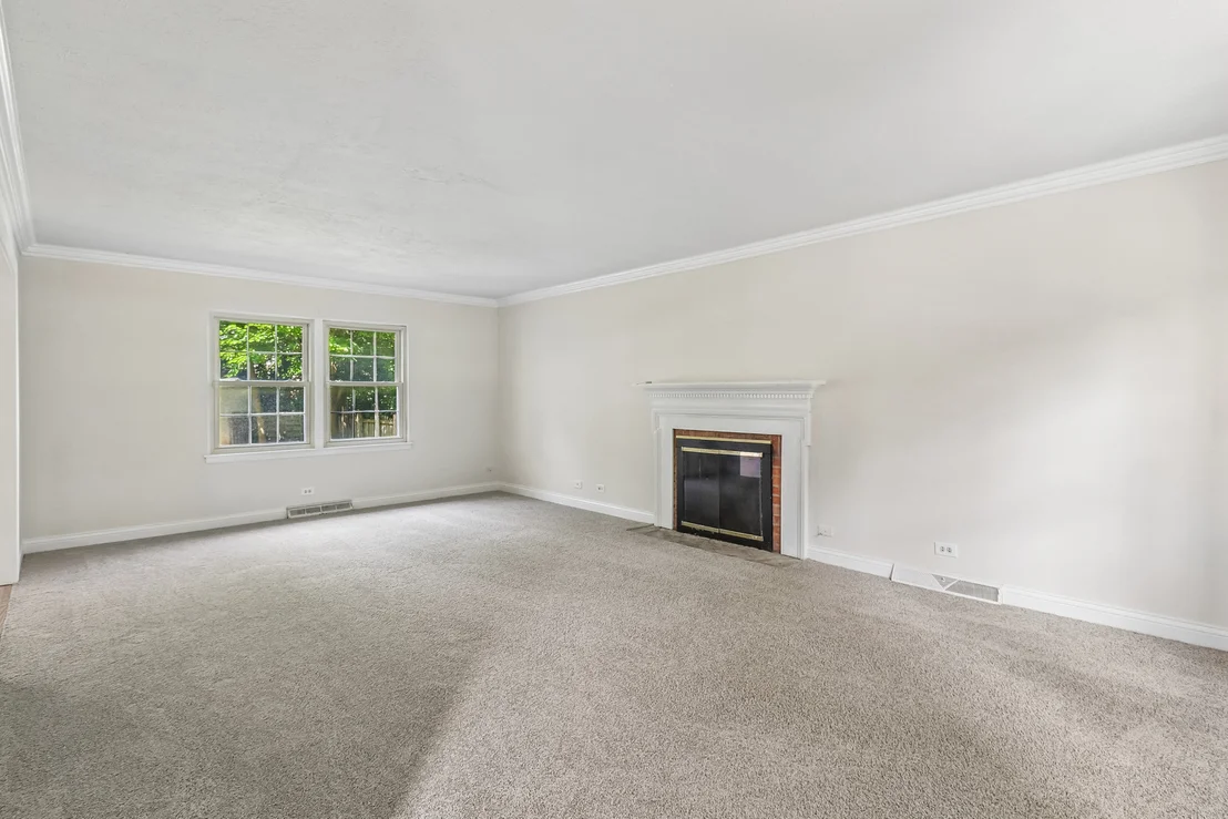 Photo of 1053 Laurel Lane