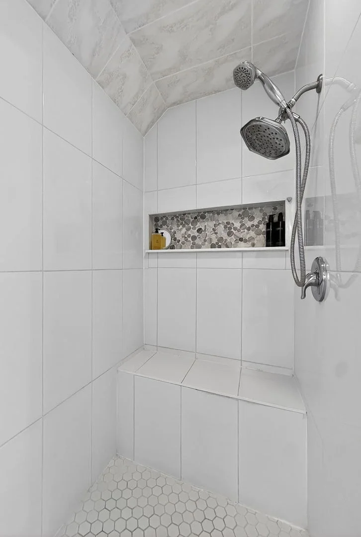 Photo of 1376 Chapman Drive