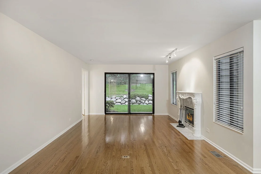 Photo of 488 White Oak Lane