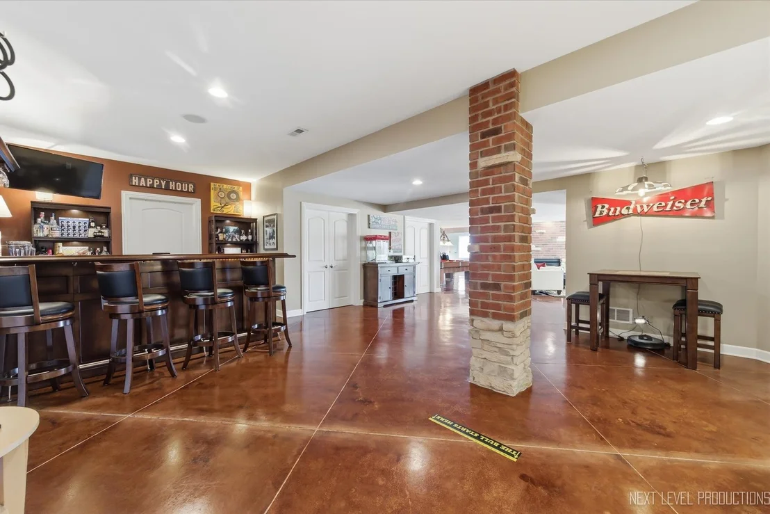 Photo of 1933 Spring Valley Drive