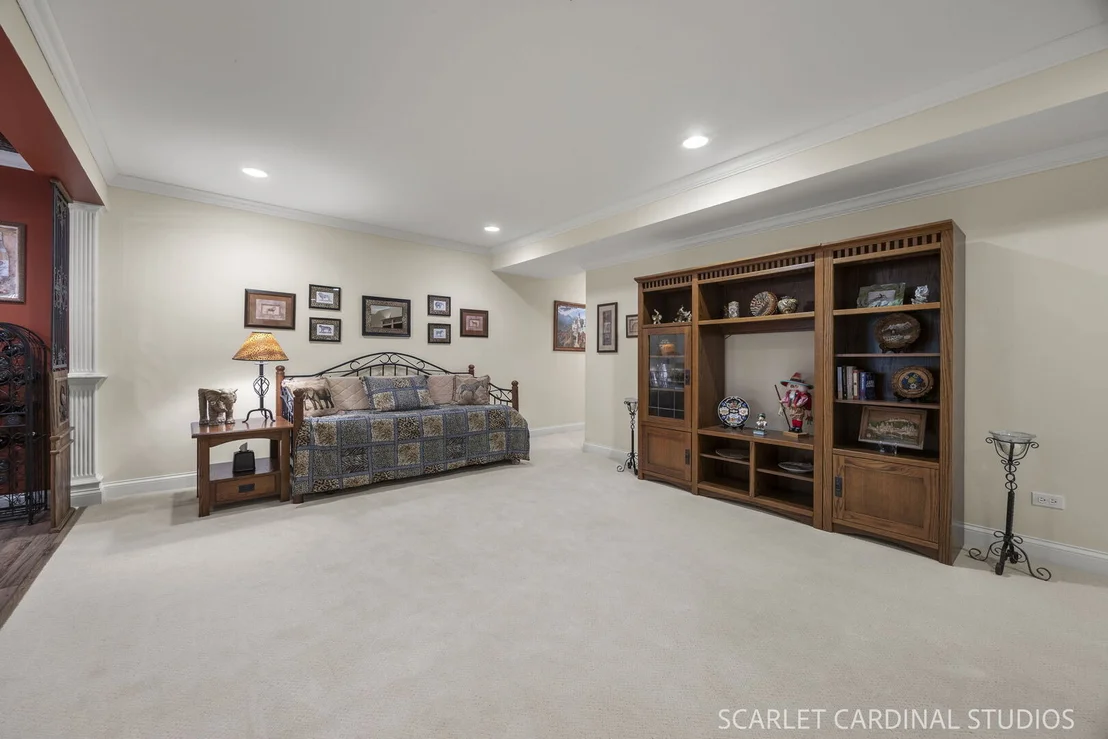 Photo of 1028 Crestwood Circle