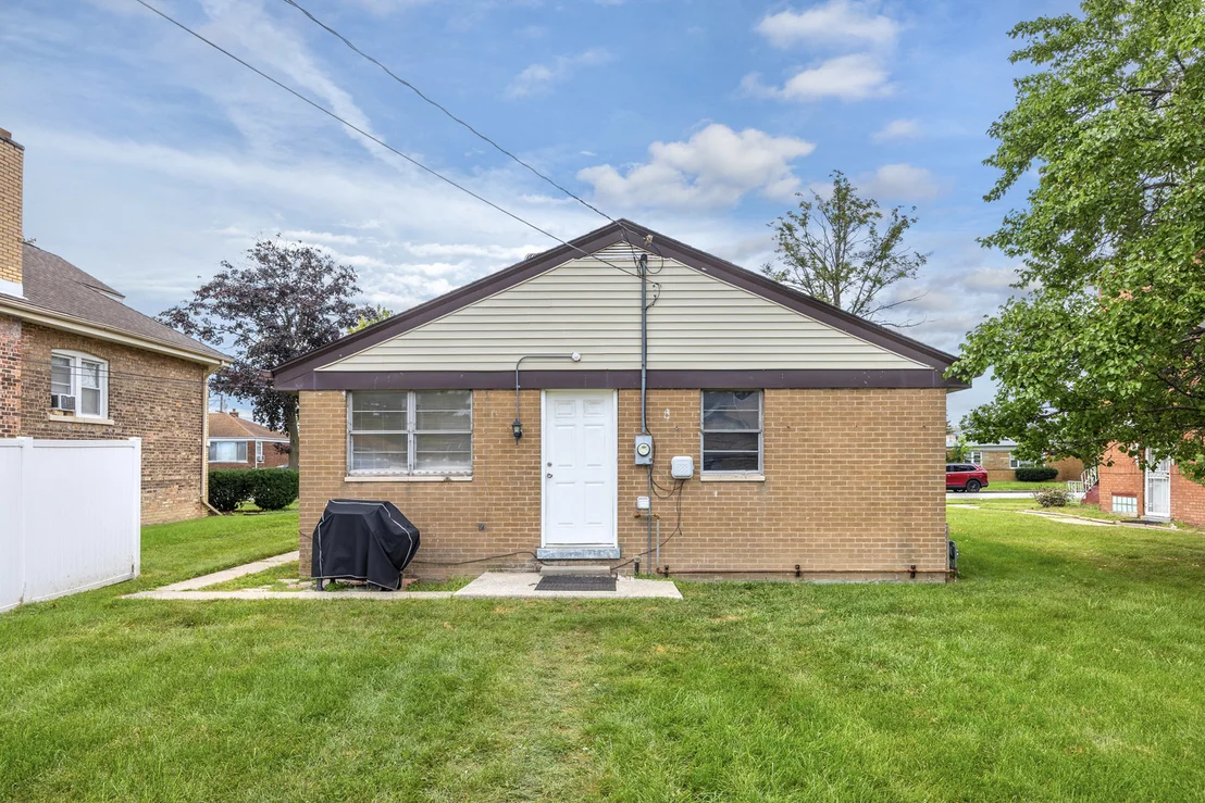 Photo of 2121 S 14th Avenue