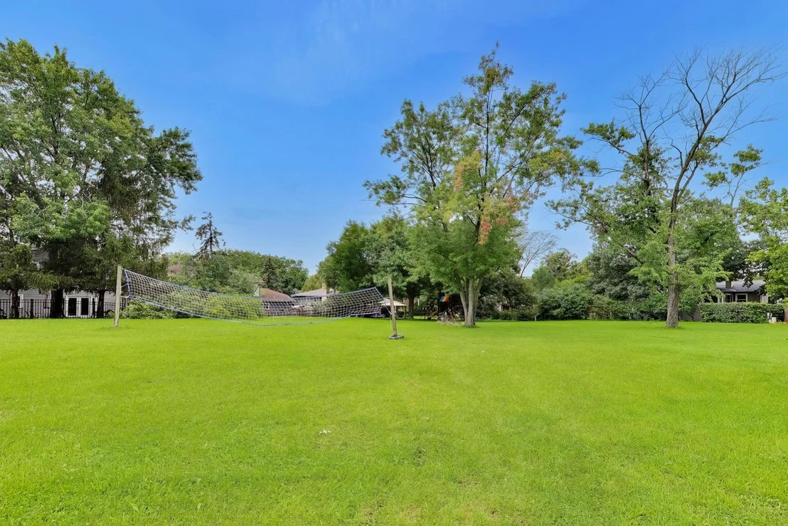 Photo of 2167 Midhurst Road