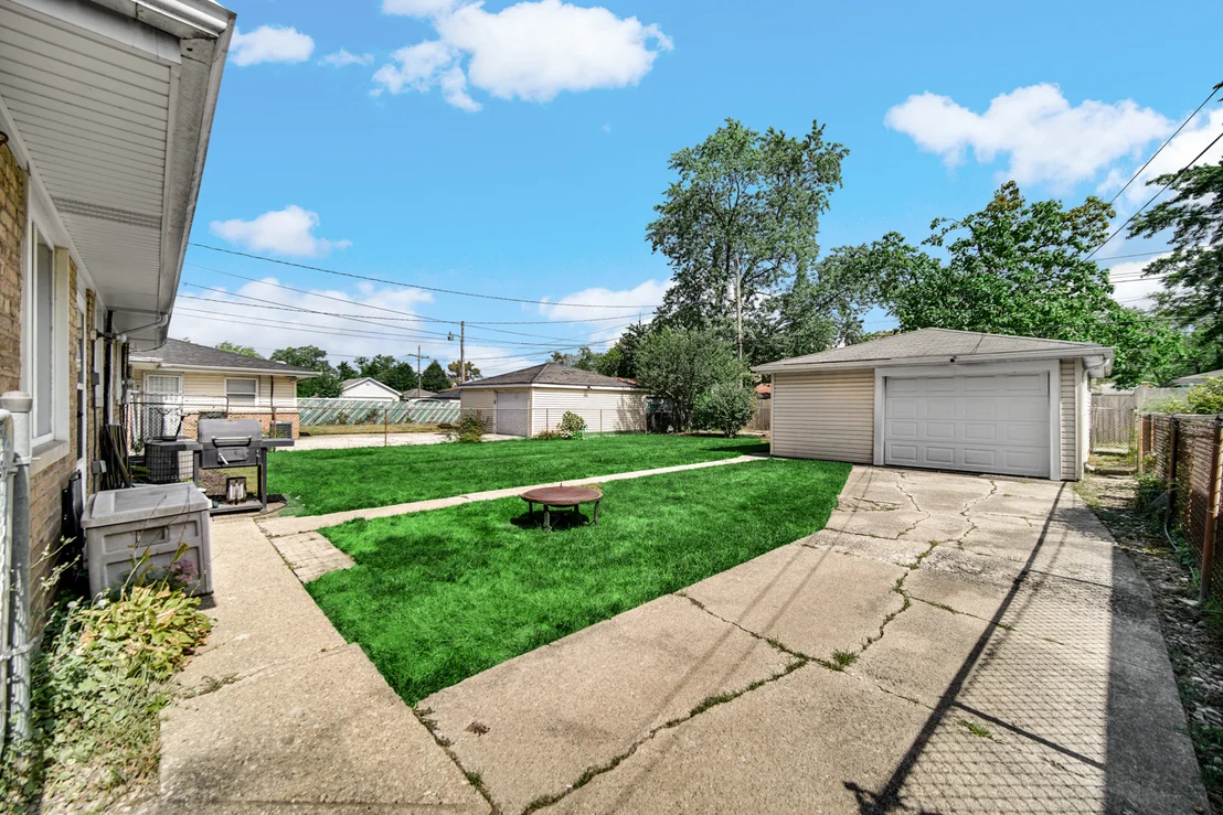 Photo of 17233 Walter Street