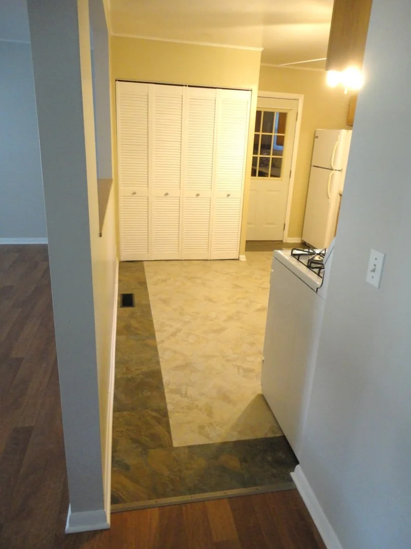 Photo of 6325 Dunham Road
