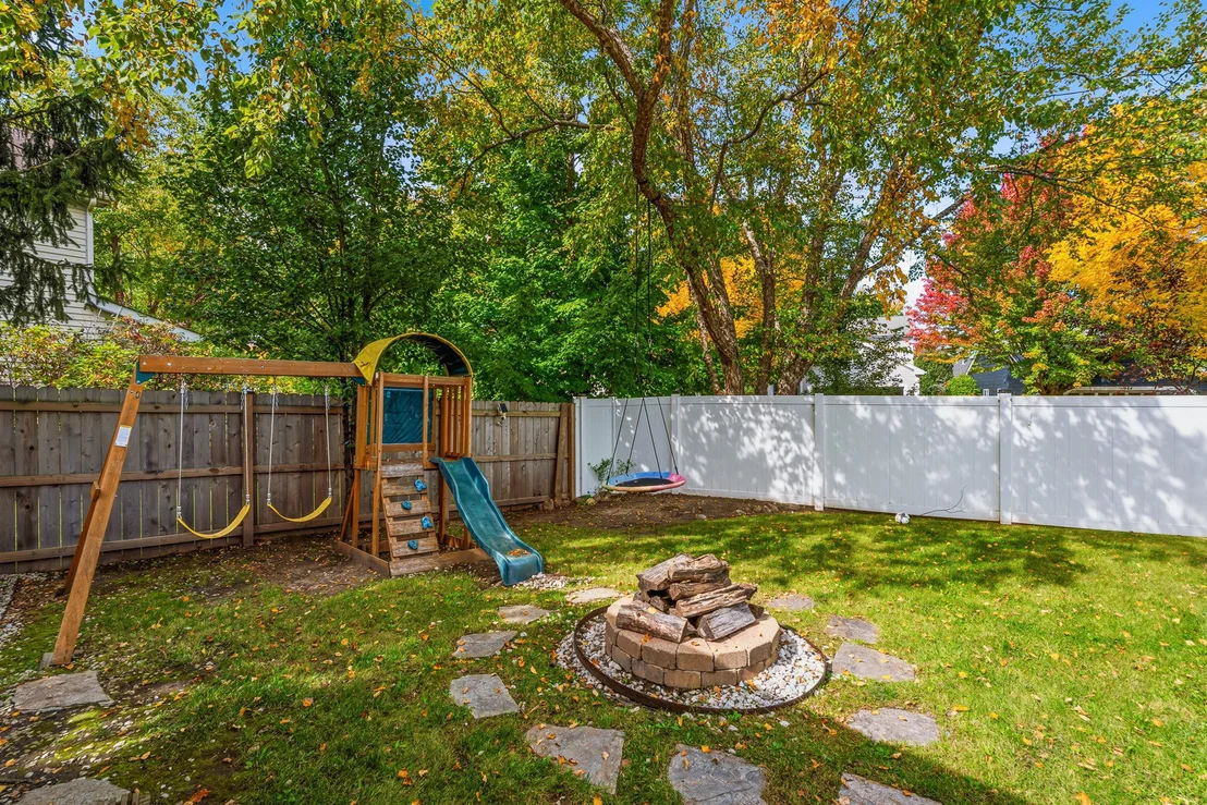 Photo of 568 Cambridge Drive