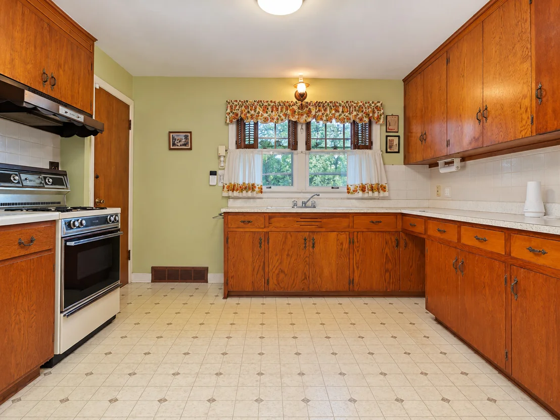Photo of 1120 Charles Street