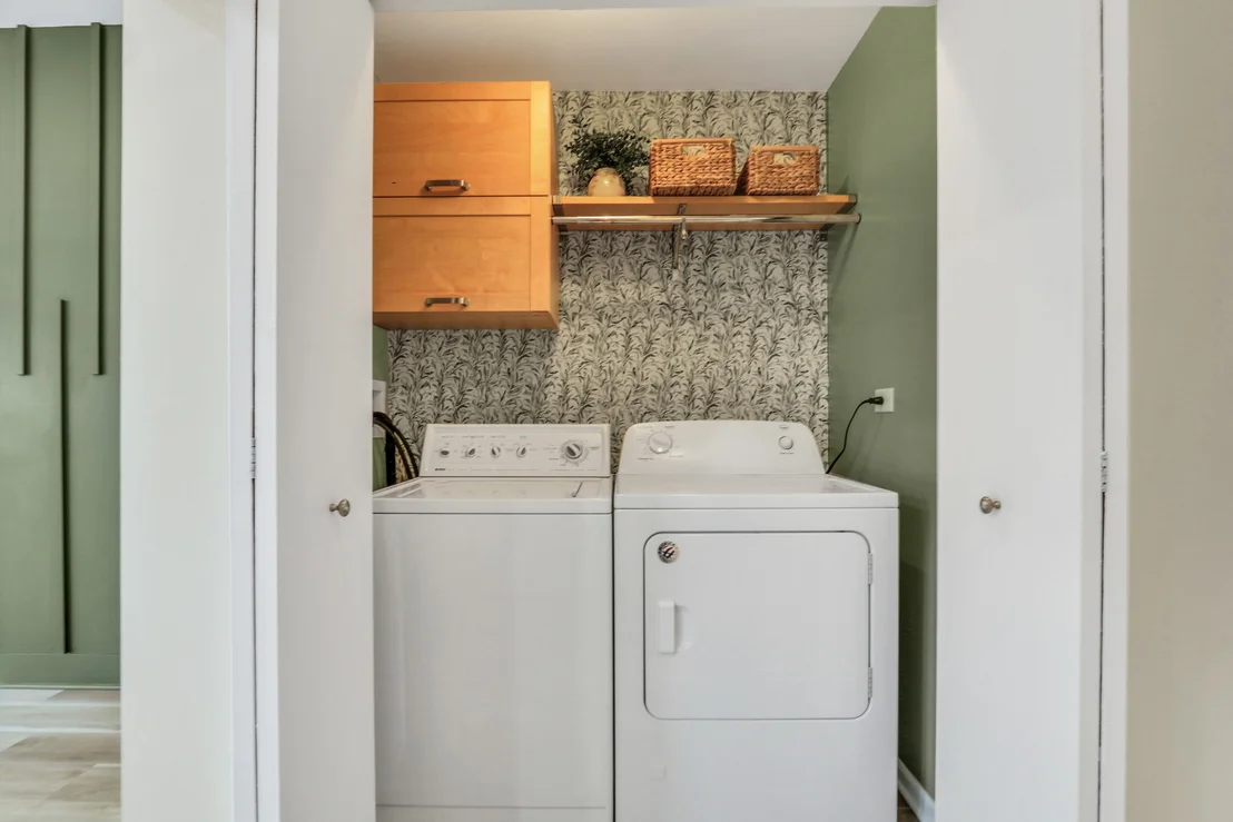 Photo of 983 Ellsworth Drive