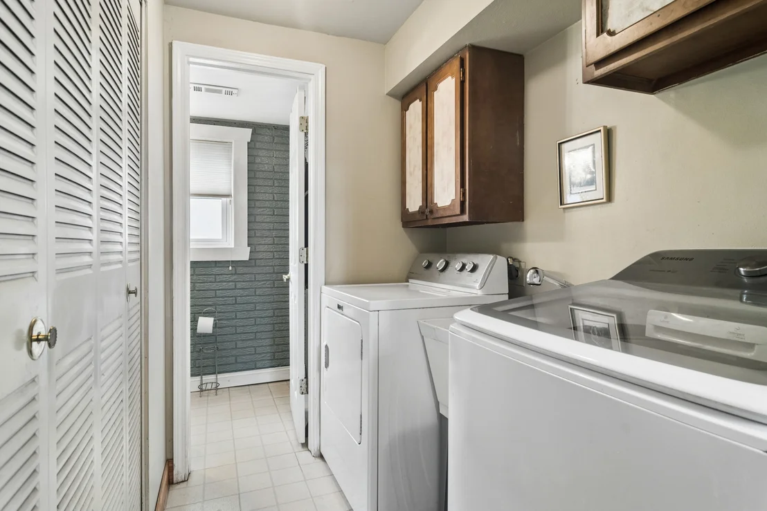 Photo of 1029 Webster Lane