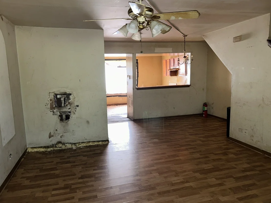 Photo of 218 N Hamlin Boulevard