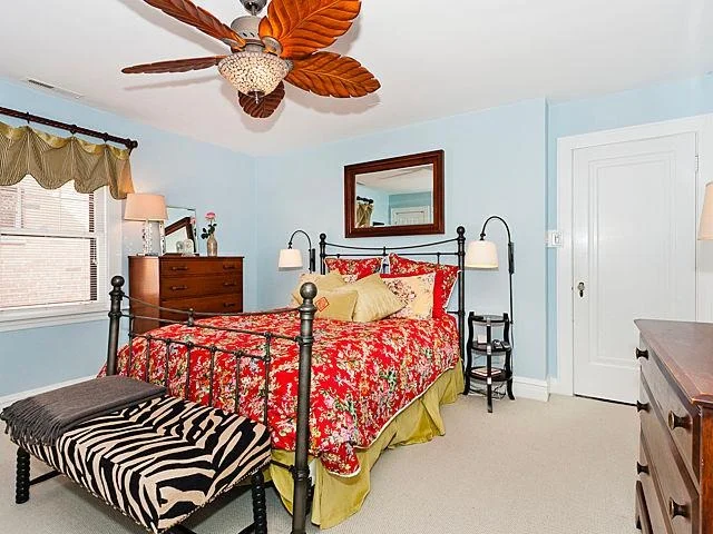 Photo of 2211 Forestview Drive