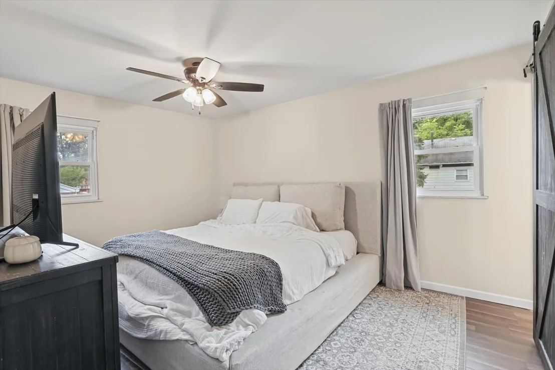 Photo of 905 Stratford Drive