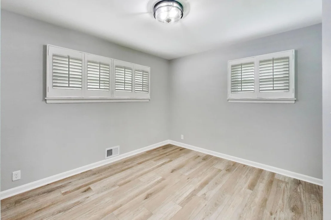 Photo of 321 N Fairview Avenue