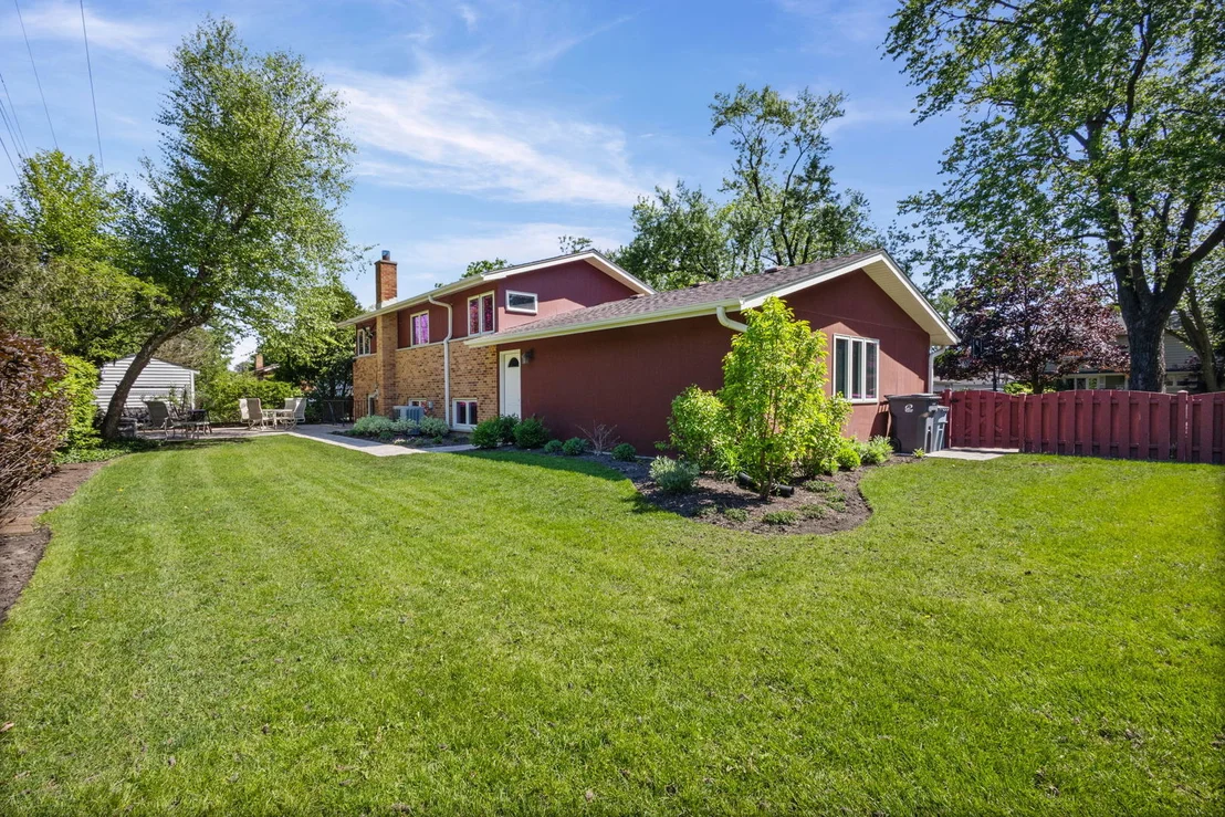Photo of 1016 Longmeadow Drive