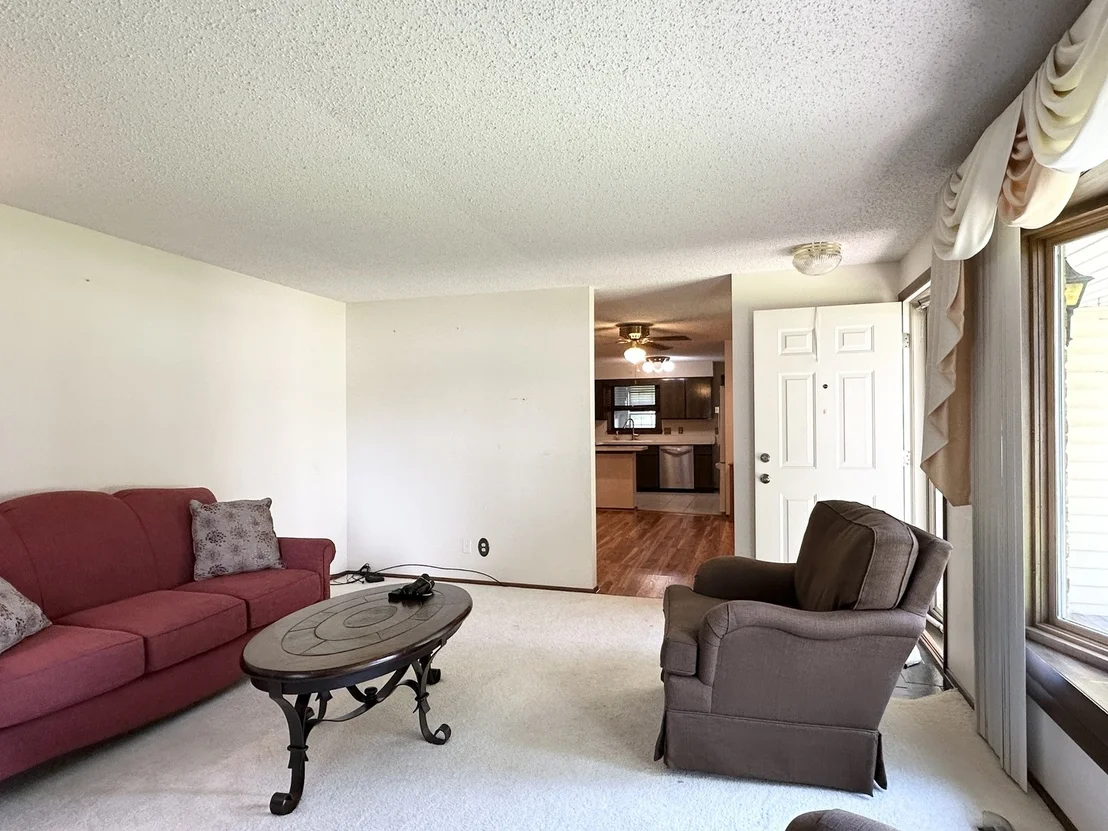 Photo of 1130 Cardinal Drive