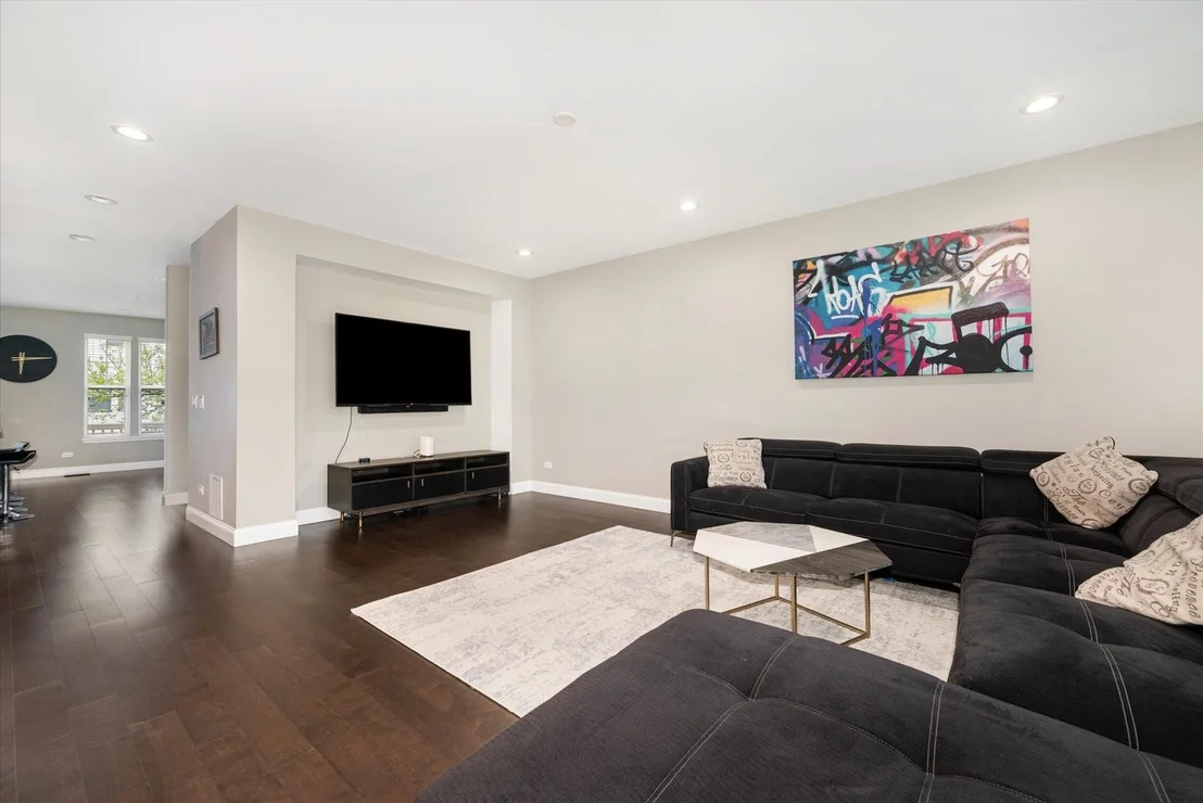 Photo of 5564 Cloverdale Road