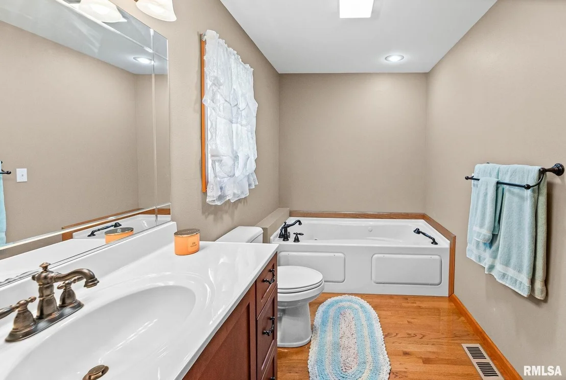Photo of 520 DEERFIELD Road