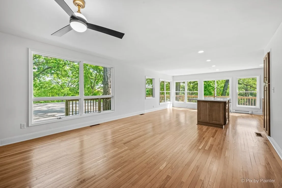 Photo of 368 Holiday Drive