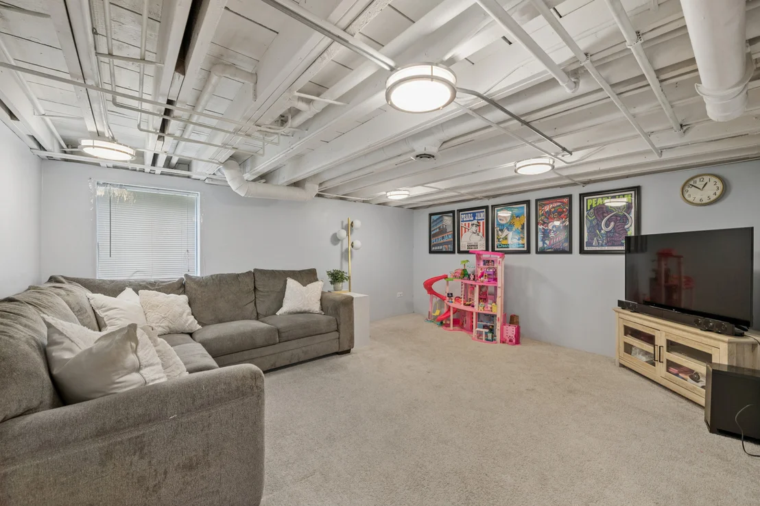 Photo of 402 Crescent Street