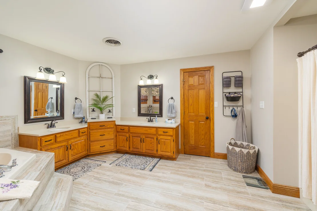 Photo of 100 Willow Trail