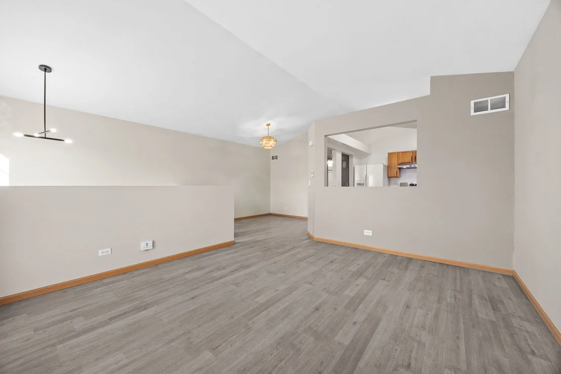 Photo of 674 Four Seasons Boulevard
