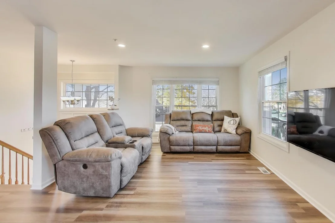 Photo of 1612 Fox Run Drive