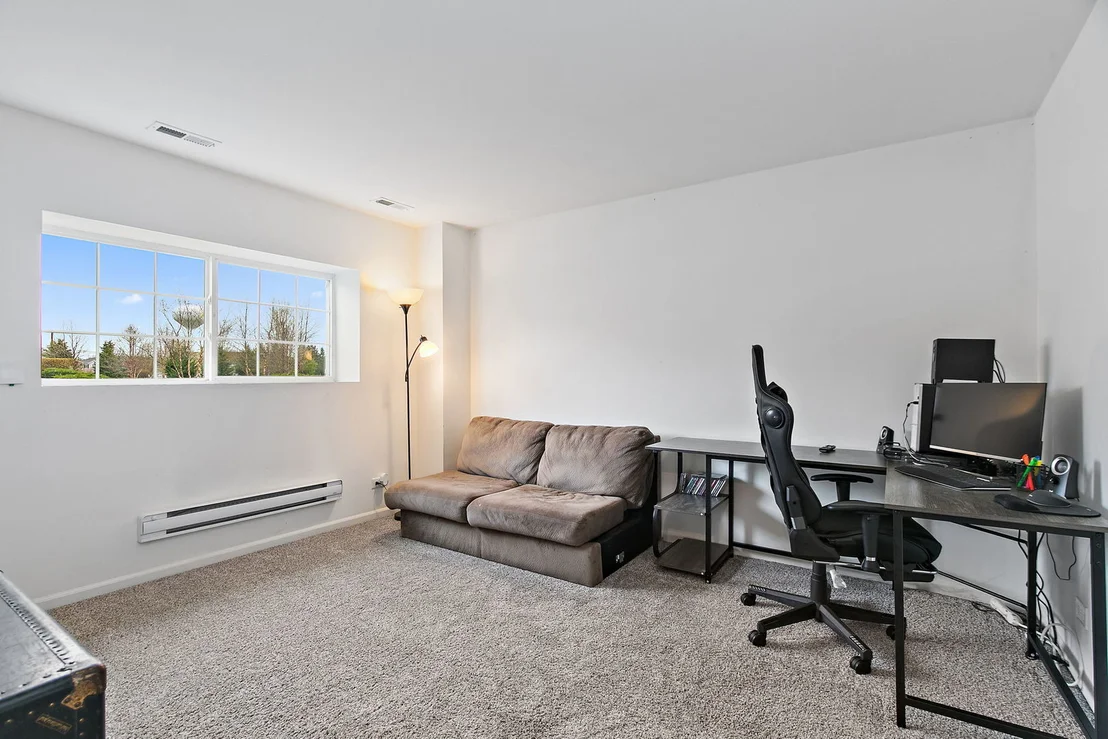 Photo of 2387 Alison Avenue