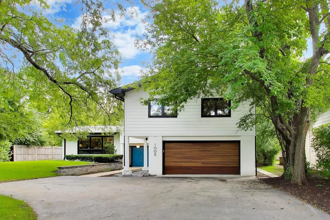 Photo of 1005 FORESTWAY Drive