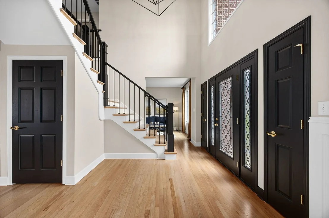 Photo of 1045 Hilltop Drive