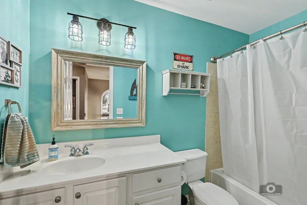 Photo of 437 Raintree Drive