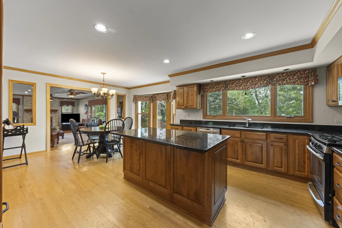 Photo of 8S765 Singletree Lane