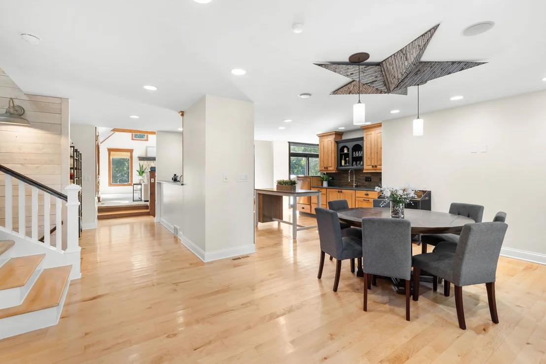 Photo of 27069 W FOX RIVER Road