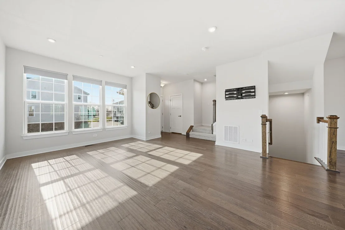 Photo of 72 Nicholas Drive E