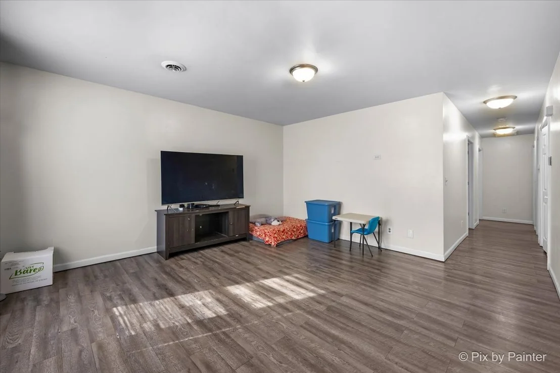 Photo of 705 Hawthorne Lane
