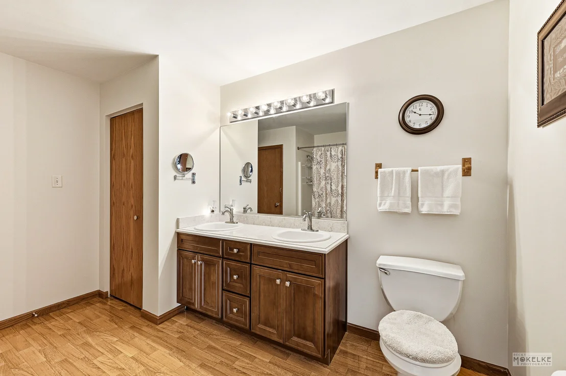 Photo of 6708 Langsford Lane