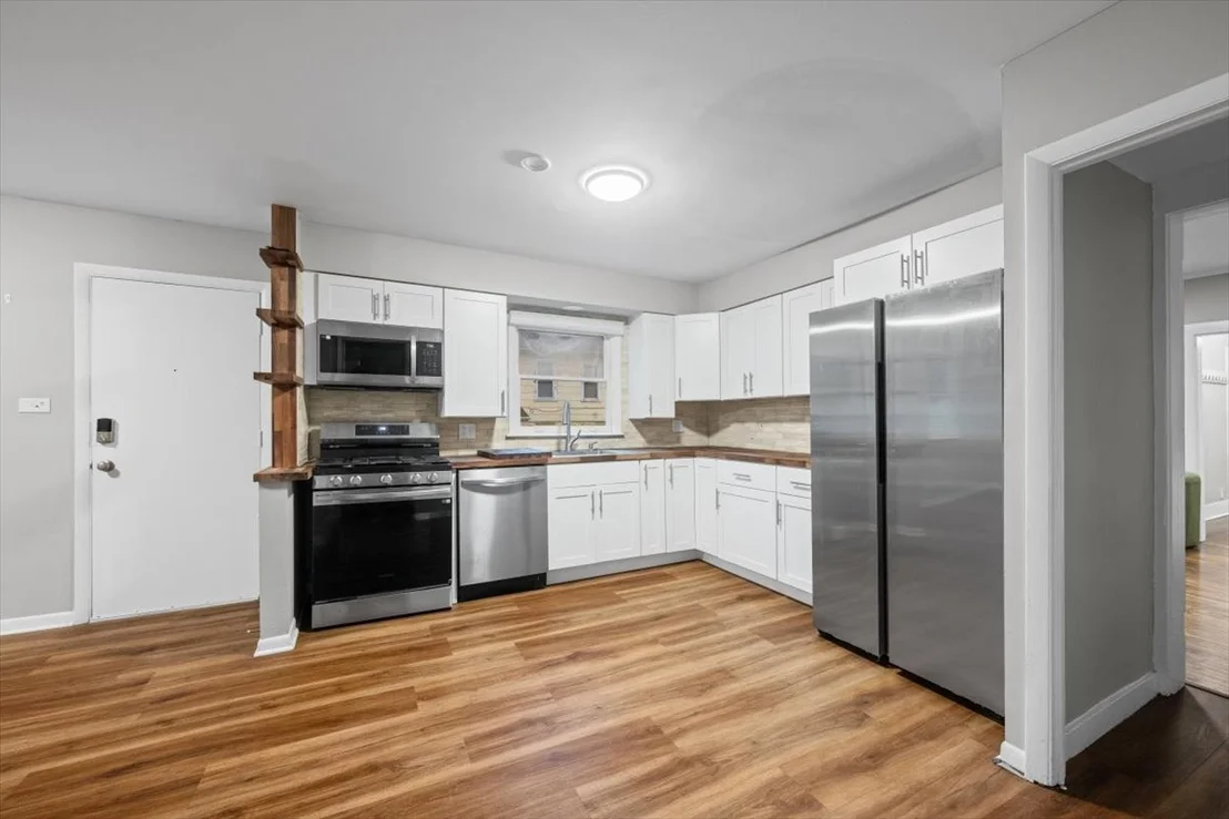 Photo of 1235 Leon Place