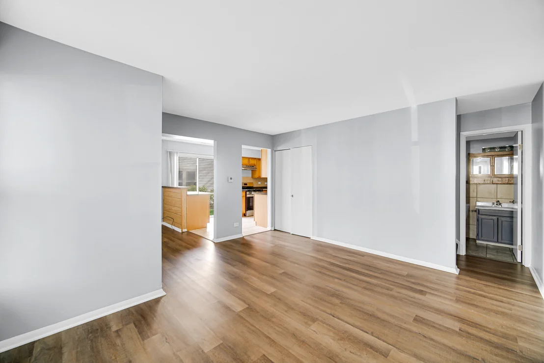 Photo of Unit 0 at 1793 Queensbury Circle
