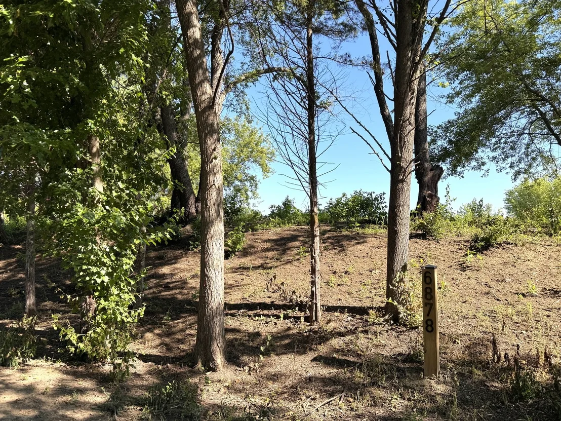 Photo of 6878 September Boulevard